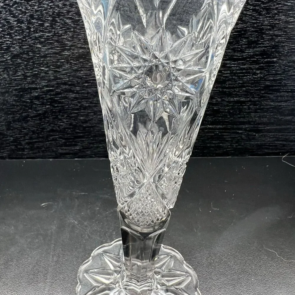 Elegant Vase/Champagne Glass-Embossed StarBurst/Flower/Diamond/Fanfold Design 8
